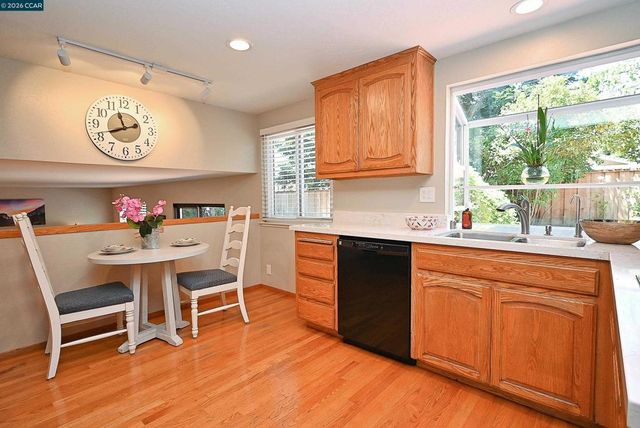 1543 Windwood Ct, Martinez, CA 94553
