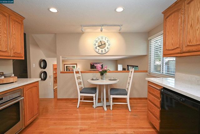 1543 Windwood Ct, Martinez, CA 94553
