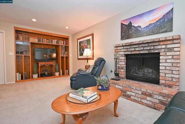 1543 Windwood Ct, Martinez, CA 94553