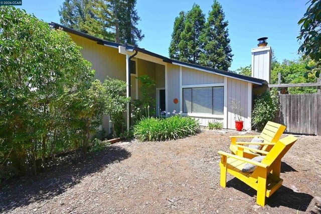 1543 Windwood Ct, Martinez, CA 94553