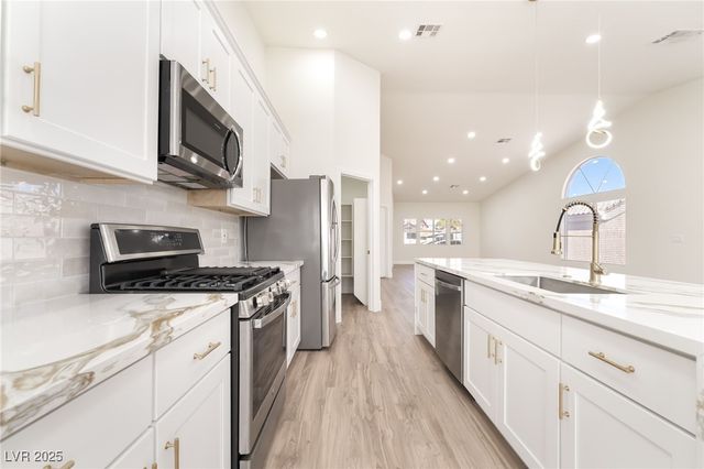 9205 Desert Village Avenue, Las Vegas, NV 89147