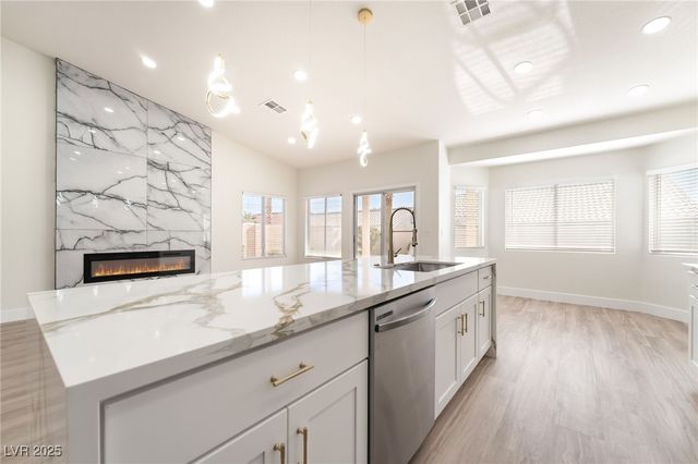 9205 Desert Village Avenue, Las Vegas, NV 89147