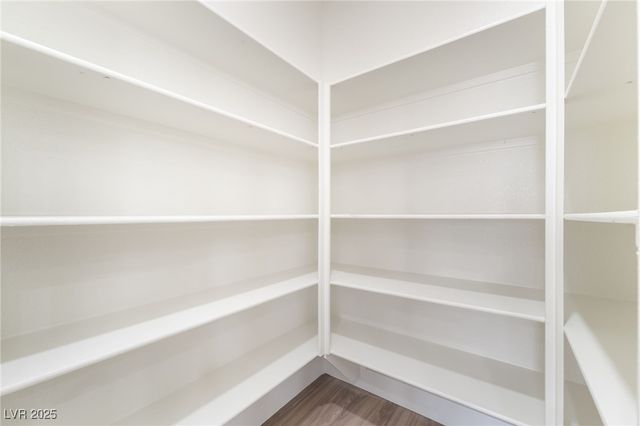 9205 Desert Village Avenue, Las Vegas, NV 89147