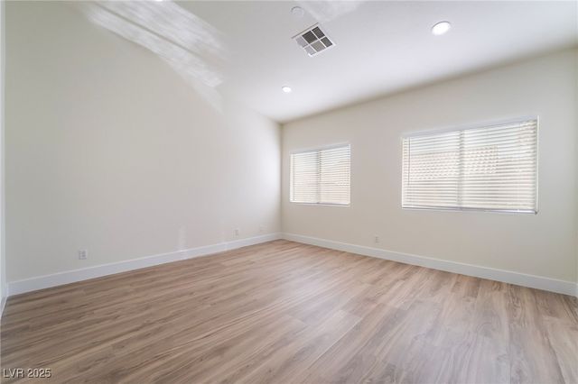 9205 Desert Village Avenue, Las Vegas, NV 89147