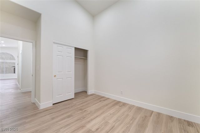 9205 Desert Village Avenue, Las Vegas, NV 89147