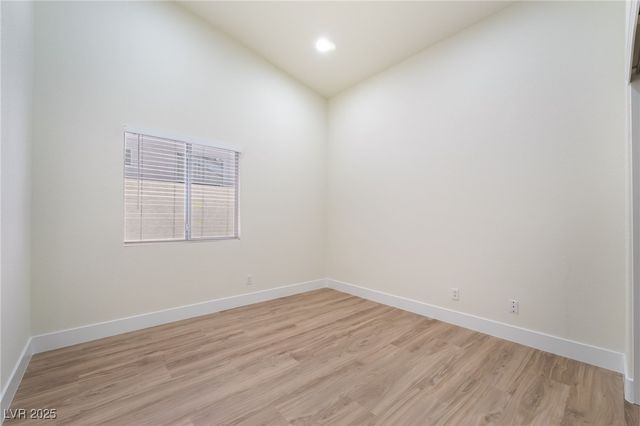 9205 Desert Village Avenue, Las Vegas, NV 89147