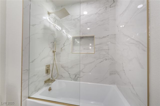 9205 Desert Village Avenue, Las Vegas, NV 89147