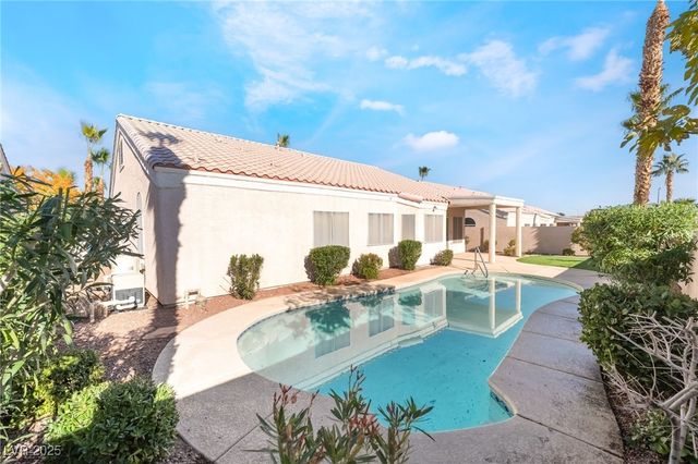 9205 Desert Village Avenue, Las Vegas, NV 89147