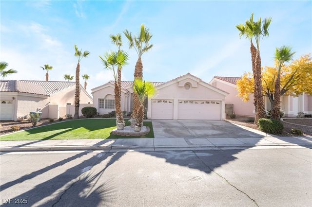 9205 Desert Village Avenue, Las Vegas, NV 89147