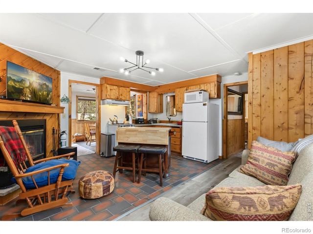 818 Riverside Drive, Lyons, CO 80540