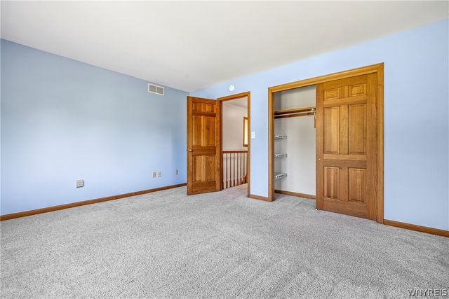 5346 Oakridge Drive, Hamburg, NY 14075