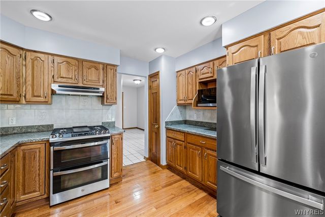 5346 Oakridge Drive, Hamburg, NY 14075