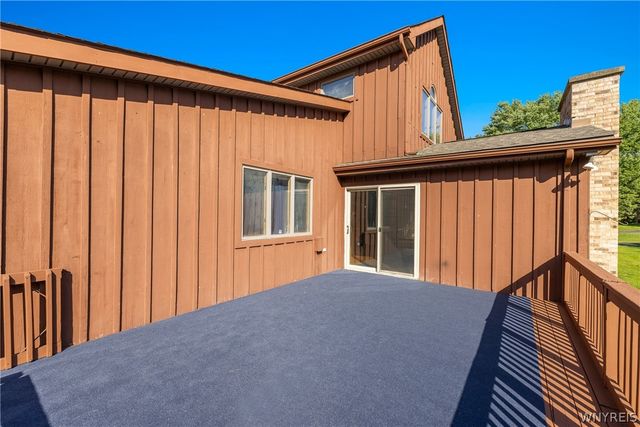 5346 Oakridge Drive, Hamburg, NY 14075