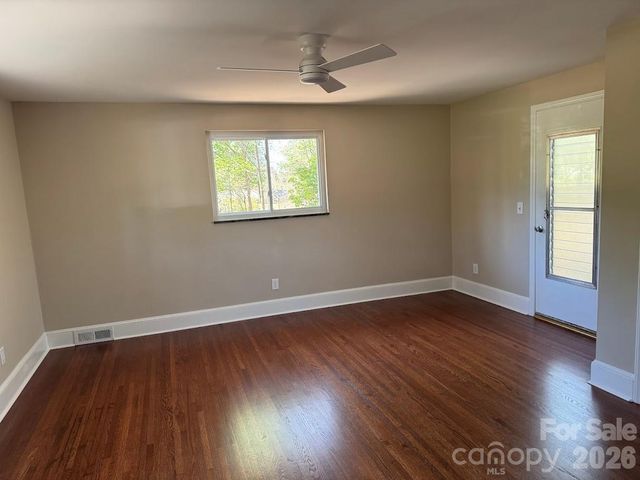 4424 Back Creek Church Road, Charlotte, NC 28213