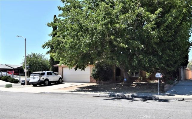 2905 E Avenue R11, Palmdale, CA 93550