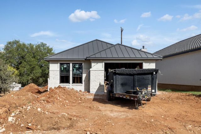 817 Sun Ray, Horseshoe Bay, TX 78657