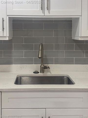 2191 Pleasant Drive, Commerce Charter Township, MI 48390