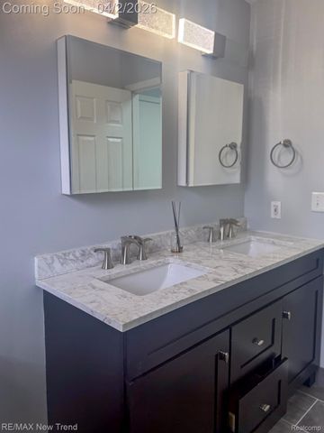 2191 Pleasant Drive, Commerce Charter Township, MI 48390