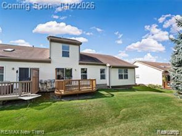 2191 Pleasant Drive, Commerce Charter Township, MI 48390
