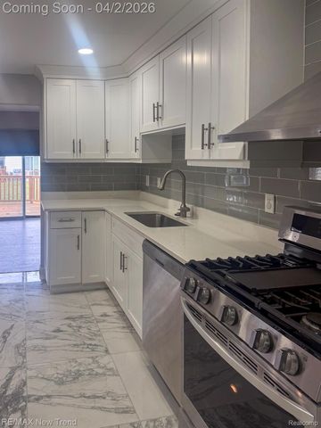 2191 Pleasant Drive, Commerce Charter Township, MI 48390