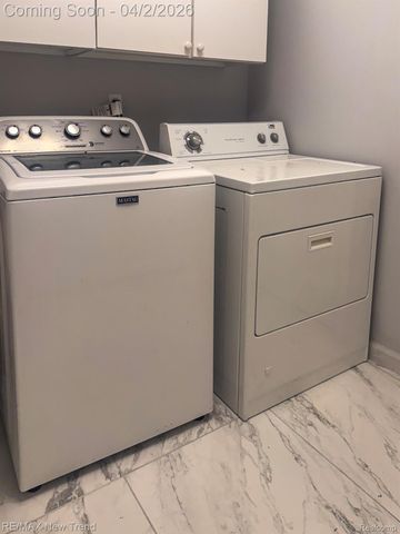 2191 Pleasant Drive, Commerce Charter Township, MI 48390