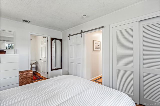 20 Shinnecock Lane, Hampton Bays, NY 11946