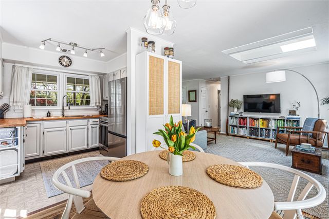 20 Shinnecock Lane, Hampton Bays, NY 11946