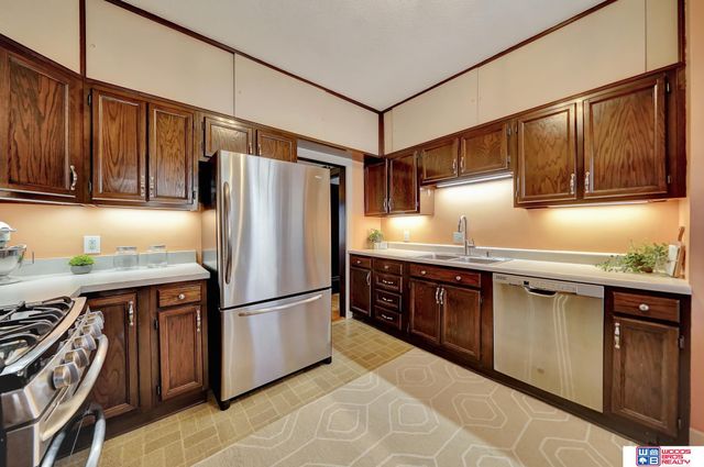 3353 M Street, Lincoln, NE 68510