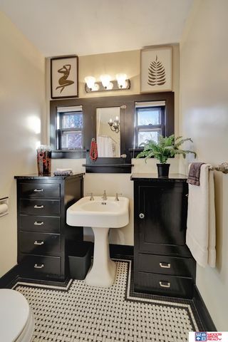 3353 M Street, Lincoln, NE 68510