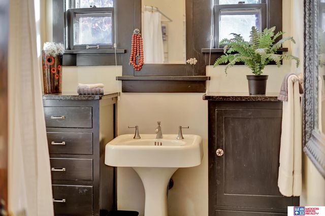 3353 M Street, Lincoln, NE 68510