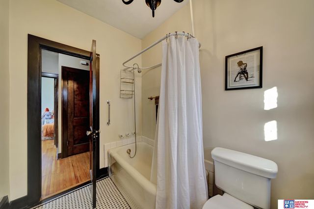 3353 M Street, Lincoln, NE 68510