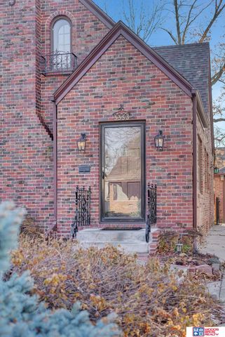 3353 M Street, Lincoln, NE 68510
