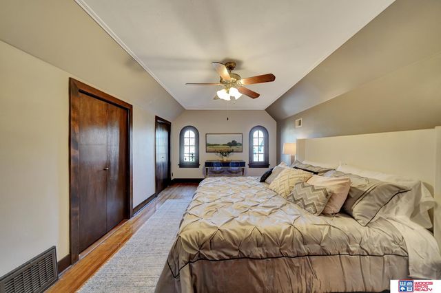 3353 M Street, Lincoln, NE 68510