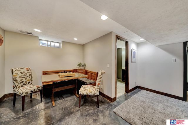 3353 M Street, Lincoln, NE 68510