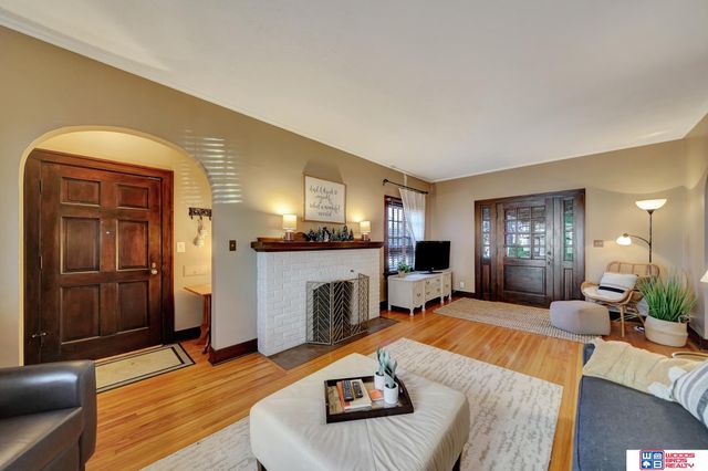 3353 M Street, Lincoln, NE 68510