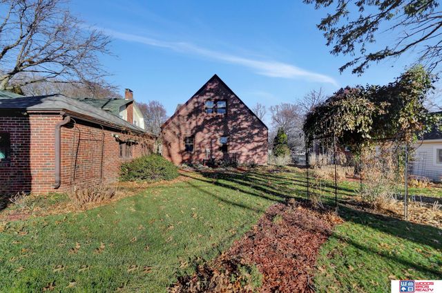 3353 M Street, Lincoln, NE 68510