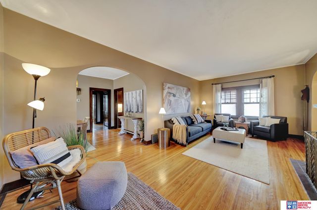 3353 M Street, Lincoln, NE 68510