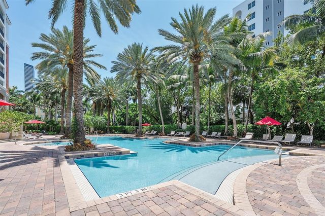 17150 N Bay Road 2619, Sunny Isles Beach, FL 33160