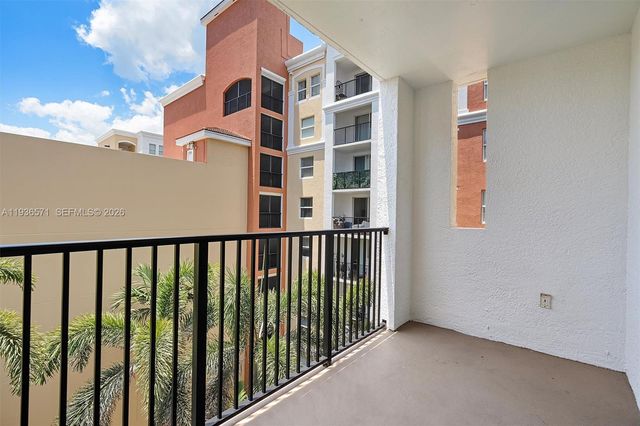 17150 N Bay Road 2619, Sunny Isles Beach, FL 33160