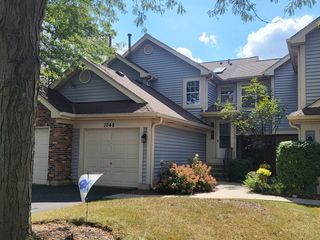 1048 ROCKPORT Drive 1048, Carol Stream, IL 60188
