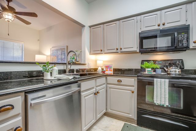 2304 Kenley Street, Fort Worth, TX 76107