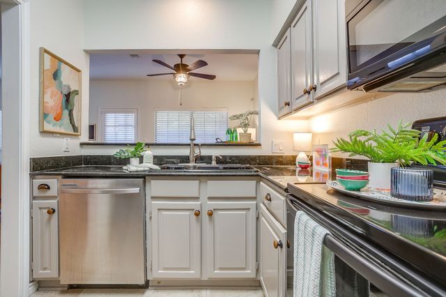 2304 Kenley Street, Fort Worth, TX 76107