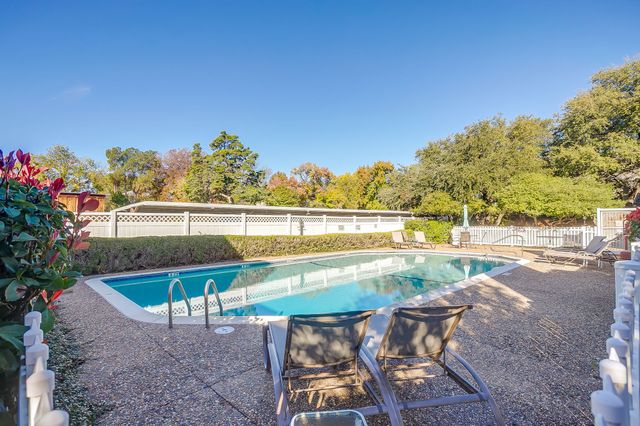 2304 Kenley Street, Fort Worth, TX 76107