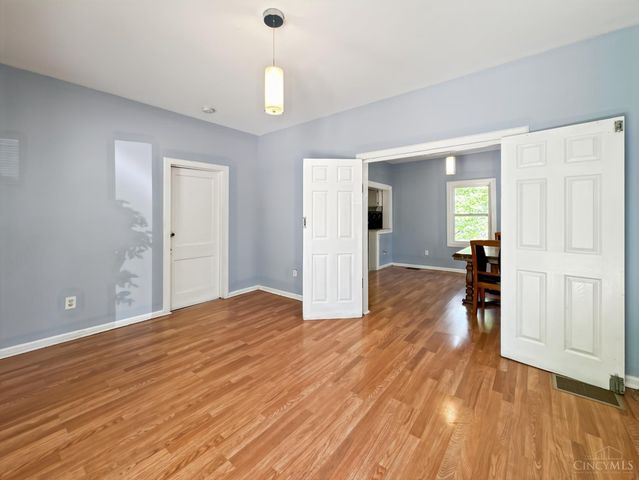 1730 Esmonde Street, Cincinnati, OH 45214