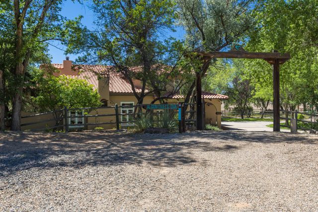 7437 Rio Grande Boulevard NW, Los Ranchos, NM 87107