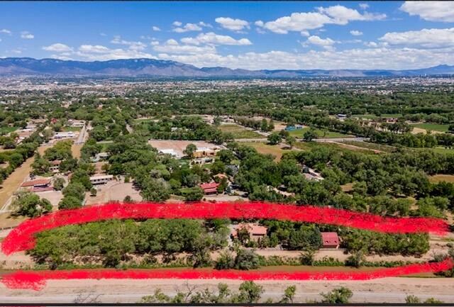7437 Rio Grande Boulevard NW, Los Ranchos, NM 87107