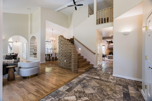 7437 Rio Grande Boulevard NW, Los Ranchos, NM 87107