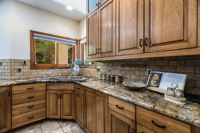 7437 Rio Grande Boulevard NW, Los Ranchos, NM 87107