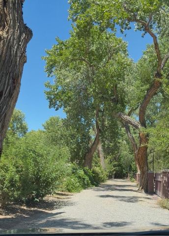 7437 Rio Grande Boulevard NW, Los Ranchos, NM 87107