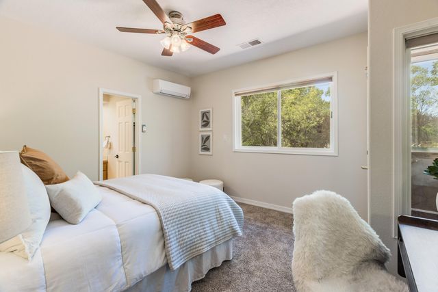7437 Rio Grande Boulevard NW, Los Ranchos, NM 87107
